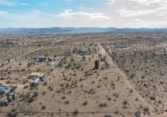 5th image of 3155 Thermal Ln, Yucca Valley, CA 92284 | MLS# IG25048181