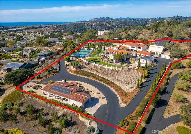 Photo 3 of Single family home for sale at 515 Windermere Ln, Arroyo Grande, CA 93420 | MLS# PI25049458 | Listing updated on 2026-04-20