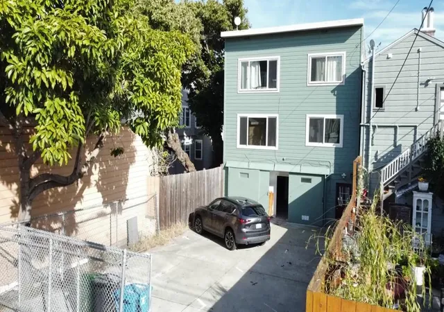 7th image of 370 Bartlett St #3, San Francisco, CA 94110 | MLS# ML81997066