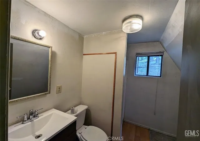 2nd image of 10521 Pine Dr, Wofford Heights, CA 93285 | MLS# SW25052961
