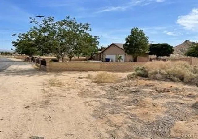 1st image of 0 Potomac Rd, Apple Valley, CA 92307 | MLS# SW25054568