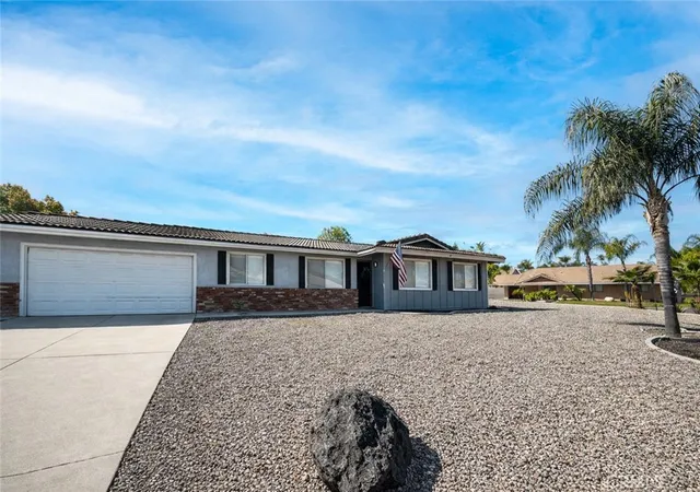 Photo 1 of Sale Pending at 23675 Continental Dr, Canyon Lake, CA 92587 | MLS# IG25056466 | Listing updated on 2026-04-20