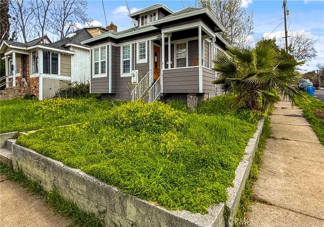 Photo 3 of Single family home for sale at 1685 Washington Ave, Oroville, CA 95966 | MLS# OR25053954 | Listing updated on 2026-02-25