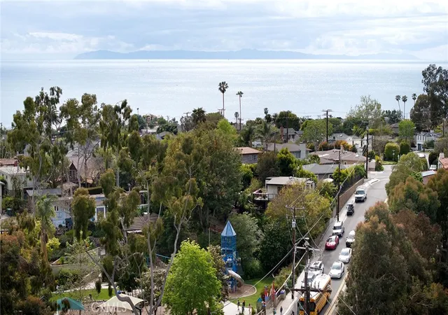 13th image of 815 Bluebird Canyon Dr, Laguna Beach, CA 92651 | MLS# NP25055643