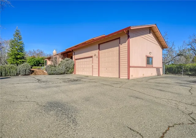 5th image of 6535 Highland Springs Rd, Lakeport, CA 95453 | MLS# LC25060911