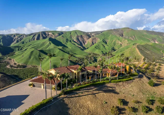 Photo 1 of Sale Pending at 2065 E La Loma Ave, Somis, CA 93066 | MLS# 225001365 | Listing updated on 2026-09-18