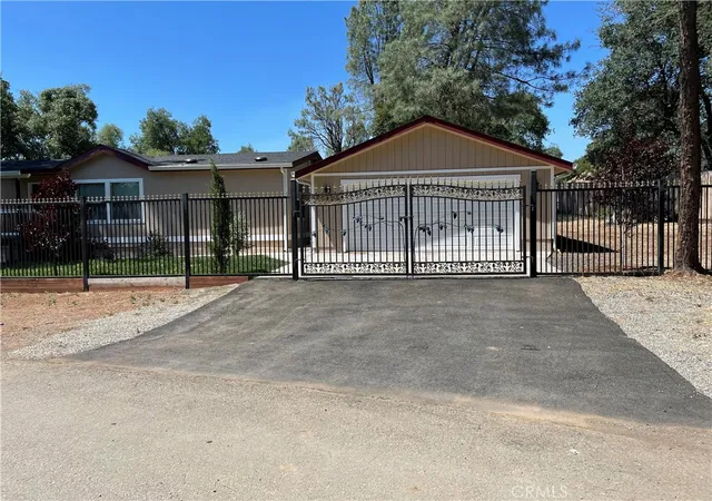 Homes for sale in Clearlake, CA | 6181 Manzanita Ave, Clearlake, CA 95422 | MLS# LC25062747