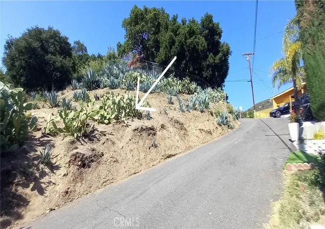 3rd image of 0 Aka W Sister Elsie Dr, Tujunga, CA 91042 | MLS# CV25063029