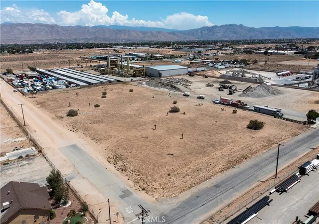3rd image of 0 C Ave And Live Oak St, Hesperia, CA 92345 | MLS# OC25063764