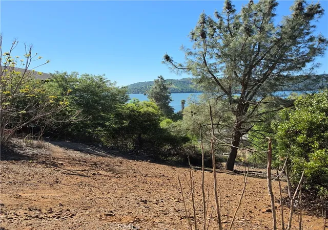 5th image of 13477 Arrowhead Rd, Clearlake, CA 95422 | MLS# LC25053870