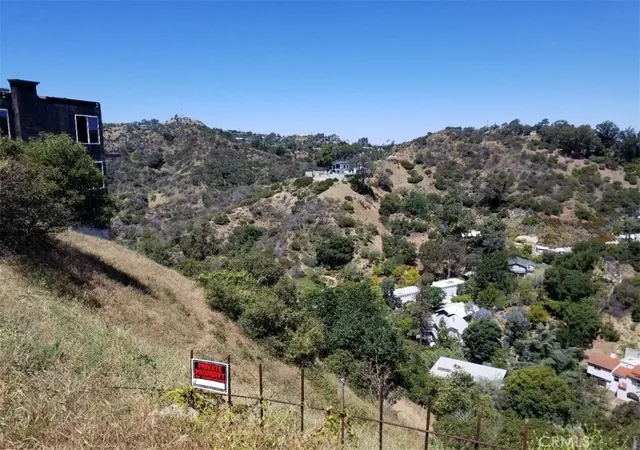 5th image of 2537 Woodstock Rd, Los Angeles, CA 90046 | MLS# SB25063986