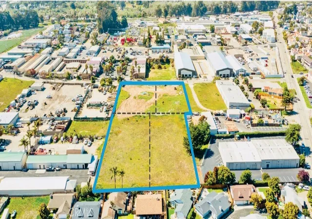 3rd image of 943 Huston St, Grover Beach, CA 93433 | MLS# SC25064152