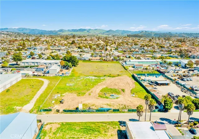 8th image of 943 Huston St, Grover Beach, CA 93433 | MLS# SC25064152