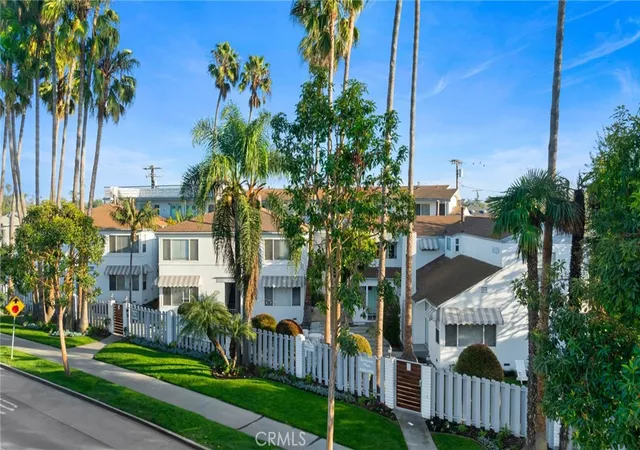 Homes for sale in Long Beach, CA | 5120 E Livingston Dr, Long Beach, CA 90803 | MLS# PW25065019