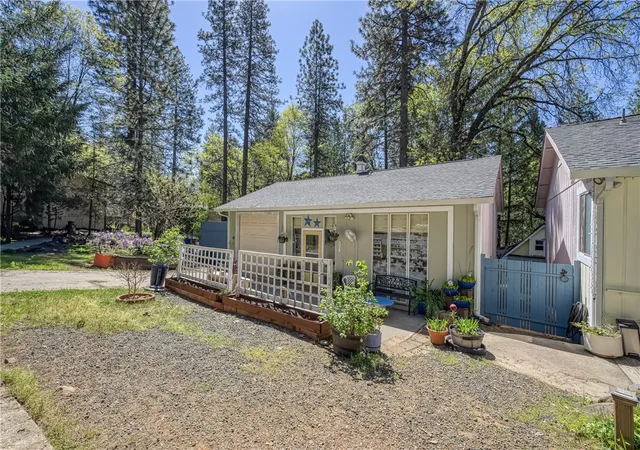 Homes for sale in Cobb, CA | 16675 Mountain View Dr, Cobb, CA 95426 | MLS# LC25027647