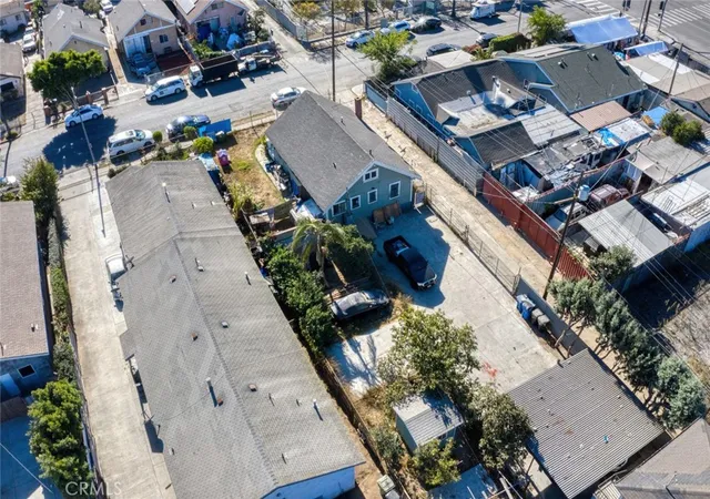 2nd image of 947 81, Los Angeles, CA 90044 | MLS# PW25068824