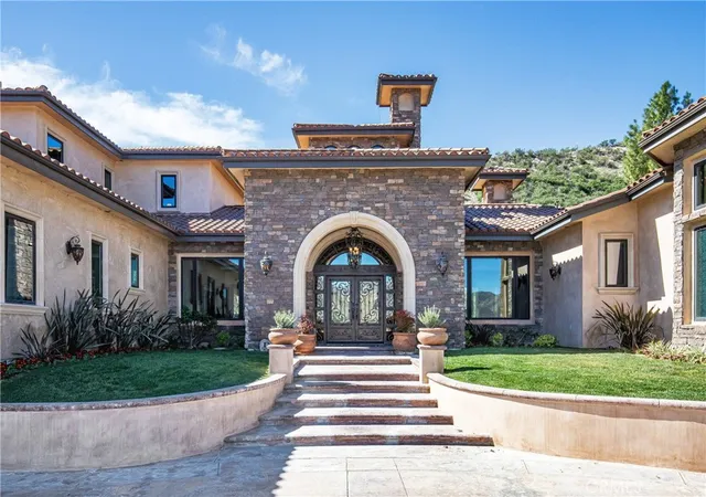 Homes for sale in Canyon Country, CA | 26829 Brooken Ave, Canyon Country, CA 91387 | MLS# SR25021345