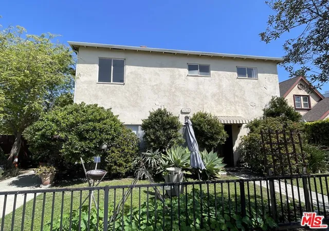 Homes for sale in Santa Monica, CA | 1925 Euclid St, Santa Monica, CA 90404 | MLS# 25518647