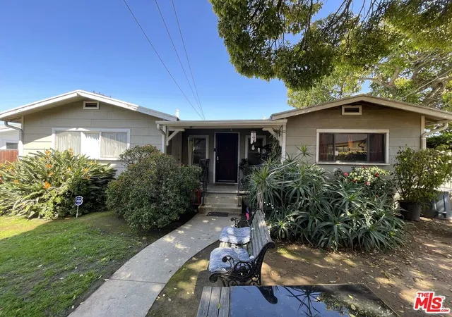 Homes for sale in Santa Monica, CA | 1925 Euclid St, Santa Monica, CA 90404 | MLS# 25518647