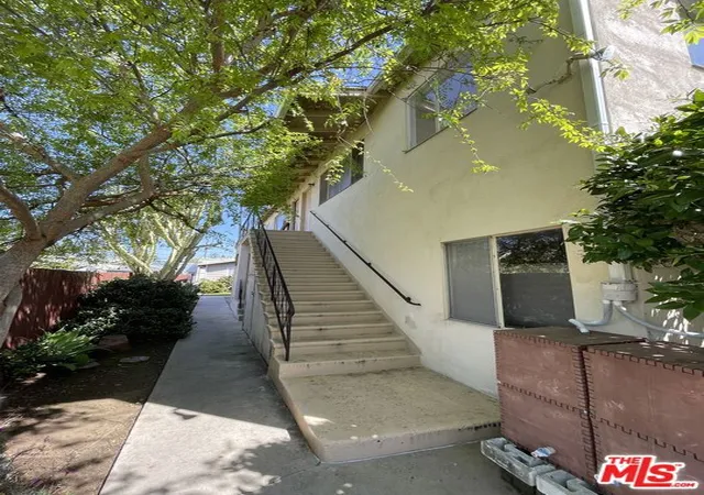 Homes for sale in Santa Monica, CA | 1925 Euclid St, Santa Monica, CA 90404 | MLS# 25518647
