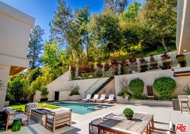 Photo 3 of Mansion for sale at 2641 Hutton Dr, Beverly Hills, CA 90210 | MLS# 25517319 | Listing updated on 2026-10-01