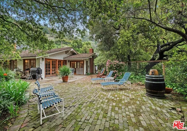 19th image of 1809 Melhill Way, Los Angeles, CA 90049 | MLS# 25519341