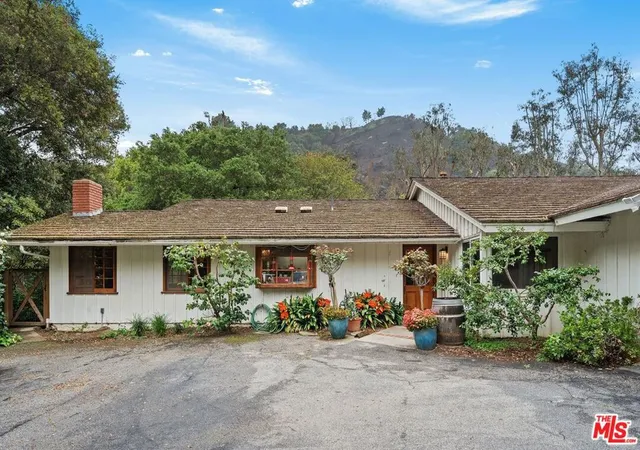 4th image of 1809 Melhill Way, Los Angeles, CA 90049 | MLS# 25519341