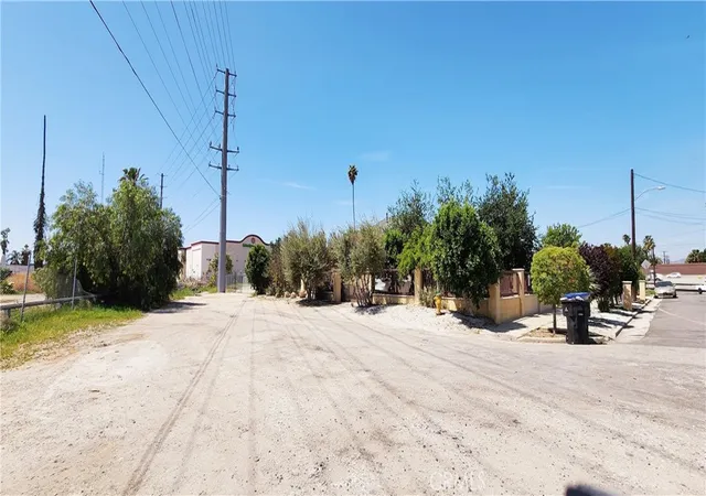 Homes for sale in Riverside, CA | 3112 And 3130 1st Street, Riverside, CA 92507 | Houzeo