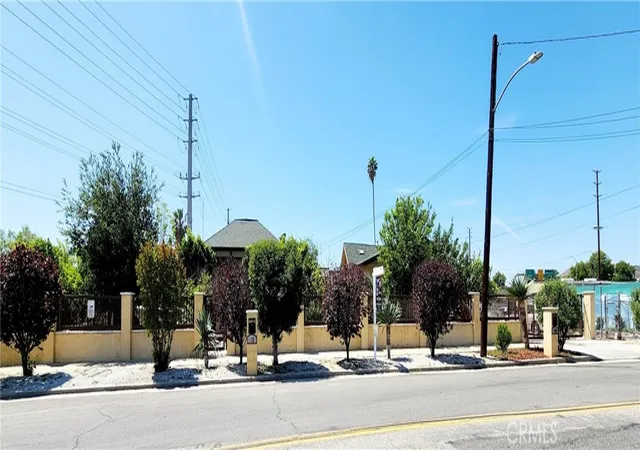 Homes for sale in Riverside, CA | 3112 3130 1st St #2, Riverside, CA 92507 | MLS# CV25072410