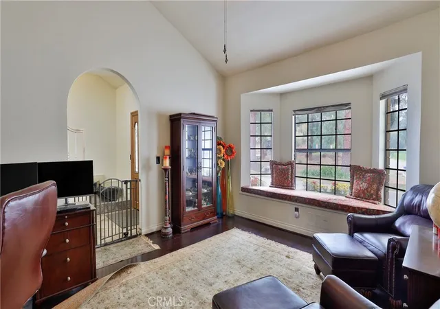 5th image of 12698 La Solana Dr, Redlands, CA 92373 | MLS# IV25073743