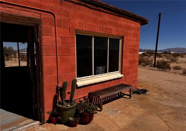 Photo 4 of Single family home for sale at 6615 Thunder Rd, Twentynine Palms, CA 92277 | MLS# JT25073857 | Listing updated on 2026-07-09