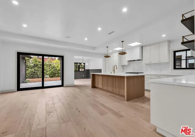 2nd image of 7456 Denrock Ave, Los Angeles, CA 90045 | MLS# 25521425
