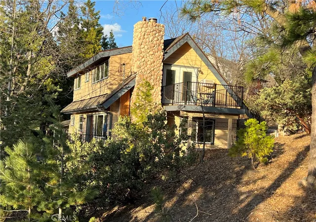 Homes for sale in Lake Arrowhead, CA | 28916 North Shore Road, Lake Arrowhead, CA 92352 | MLS# IG25074549