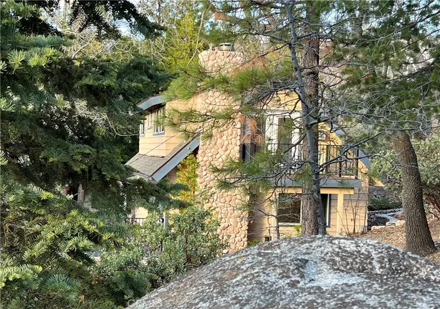 Homes for sale in Lake Arrowhead, CA | 28916 North Shore Road, Lake Arrowhead, CA 92352 | MLS# IG25074549