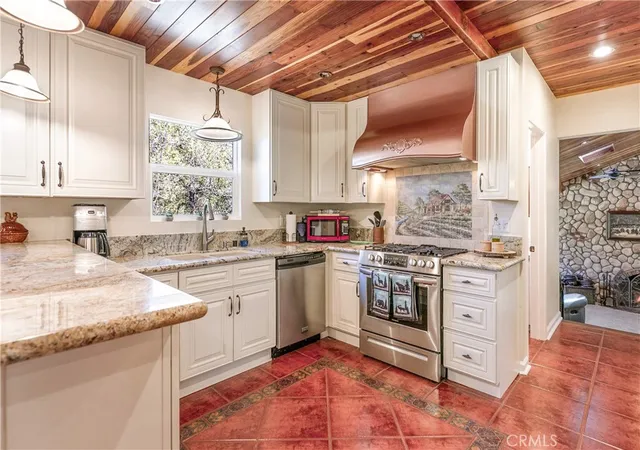 Homes for sale in Lake Arrowhead, CA | 28916 North Shore Road, Lake Arrowhead, CA 92352 | MLS# IG25074549