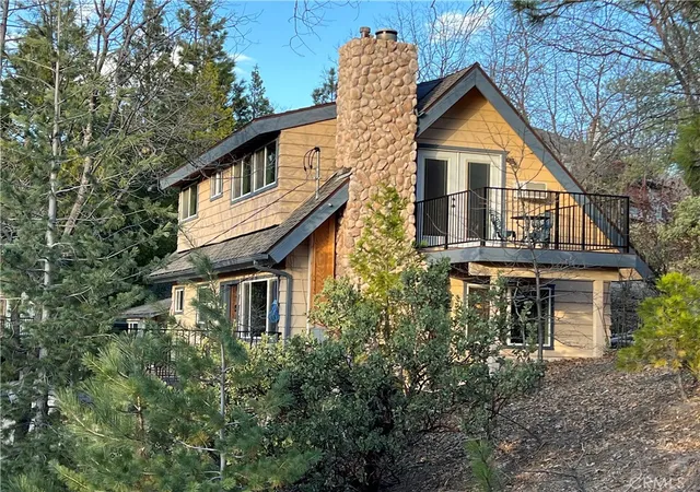 Homes for sale in Lake Arrowhead, CA | 28916 North Shore Road, Lake Arrowhead, CA 92352 | MLS# IG25074549
