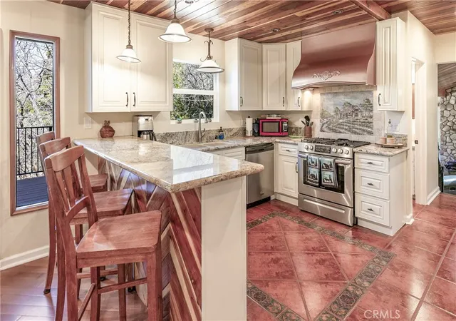 Homes for sale in Lake Arrowhead, CA | 28916 North Shore Road, Lake Arrowhead, CA 92352 | MLS# IG25074549