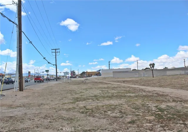 4th image of 14550 Main St, Hesperia, CA 92345 | MLS# HD25074053