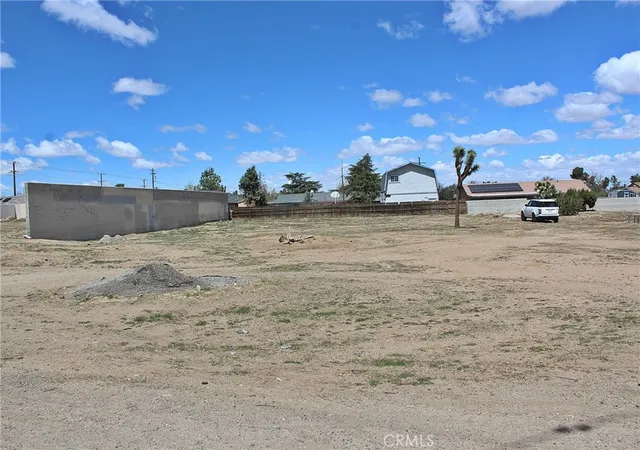 5th image of 14550 Main St, Hesperia, CA 92345 | MLS# HD25074053