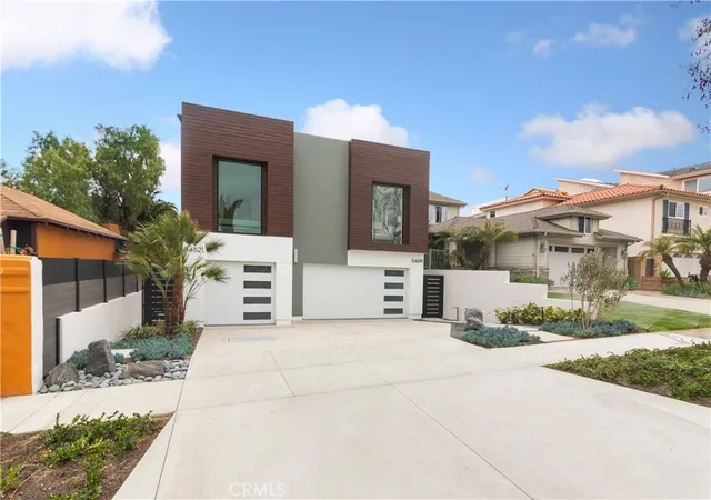 Photo 1 of Townhouse for sale at 34621 Via Catalina, Capistrano Beach, CA 92624 | MLS# DW25074550 | Listing updated on 2026-09-15