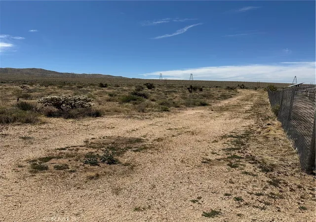 3rd image of 0 Laramie St, Apple Valley, CA 92308 | MLS# CV25080461