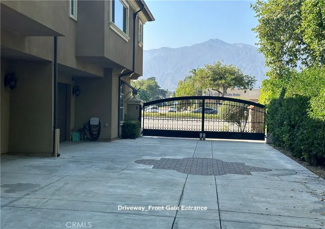 Photo 2 of Condo for sale at 726 W Huntington Dr #B, Arcadia, CA 91007 | MLS# WS25081972 | Listing updated on 2026-01-01