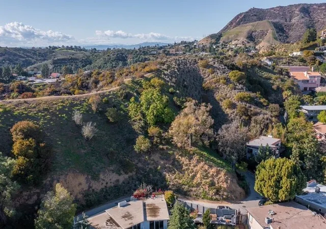 Homes for sale in Hollywood Hills East, CA | 2949 N Durand Dr, Hollywood Hills East, CA 90068 | MLS# SR25083109