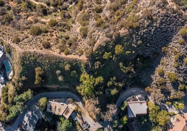 Homes for sale in Hollywood Hills East, CA | 2949 N Durand Dr, Hollywood Hills East, CA 90068 | MLS# SR25083109