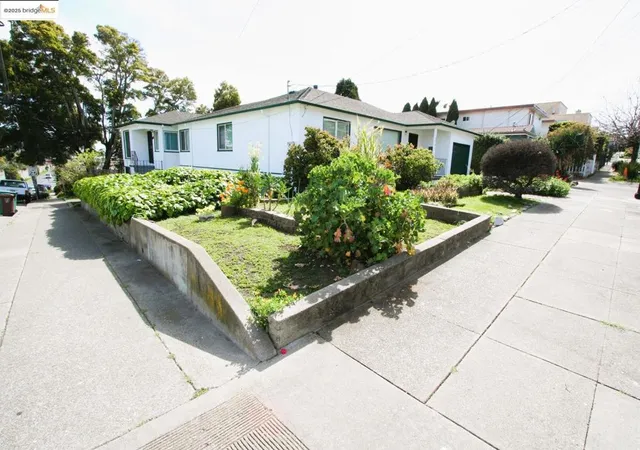 Photo 1 of Single family home for sale at 5312 Sacramento Ave, Richmond, CA 94804 | MLS# 41093616 | Listing updated on 2026-05-22