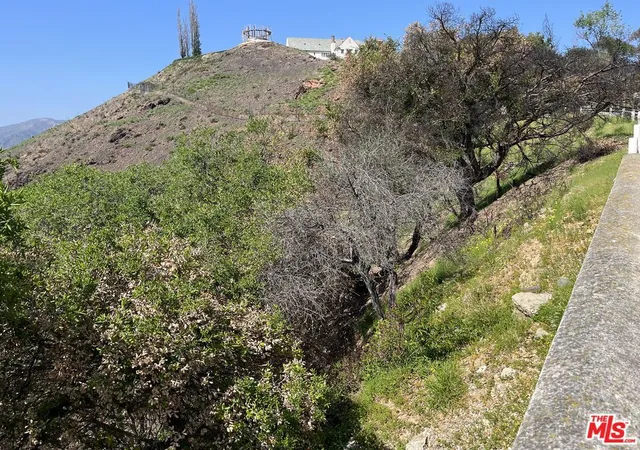 6th image of 1785 Alta Mura Rd Rd, Pacific Palisades, CA 90272 | MLS# 25525559