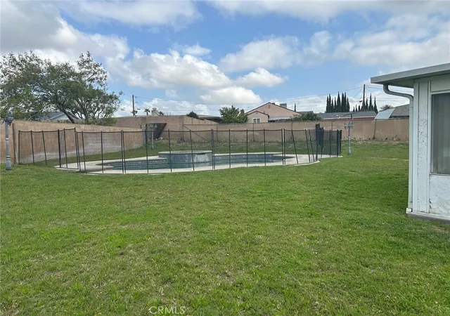 2nd image of 9050 Dumond Dr, Fontana, CA 92335 | MLS# IN25085032