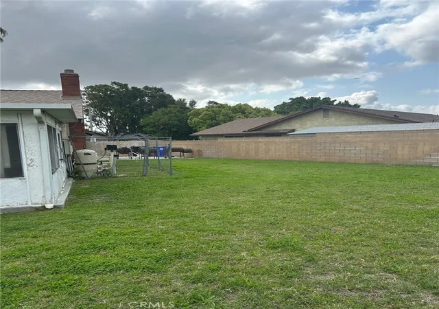 5th image of 9050 Dumond Dr, Fontana, CA 92335 | MLS# IN25085032