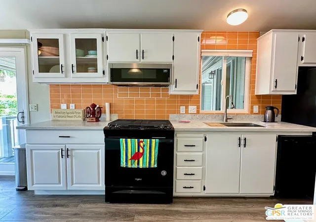 Photo 3 of Manufactured home for sale at 69801 Ramon Rd #139, Cathedral City, CA 92234 | MLS# 25527029PS | Listing updated on 2026-09-16
