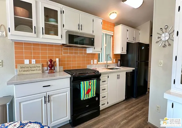 Photo 4 of Manufactured home for sale at 69801 Ramon Rd #139, Cathedral City, CA 92234 | MLS# 25527029PS | Listing updated on 2026-09-16